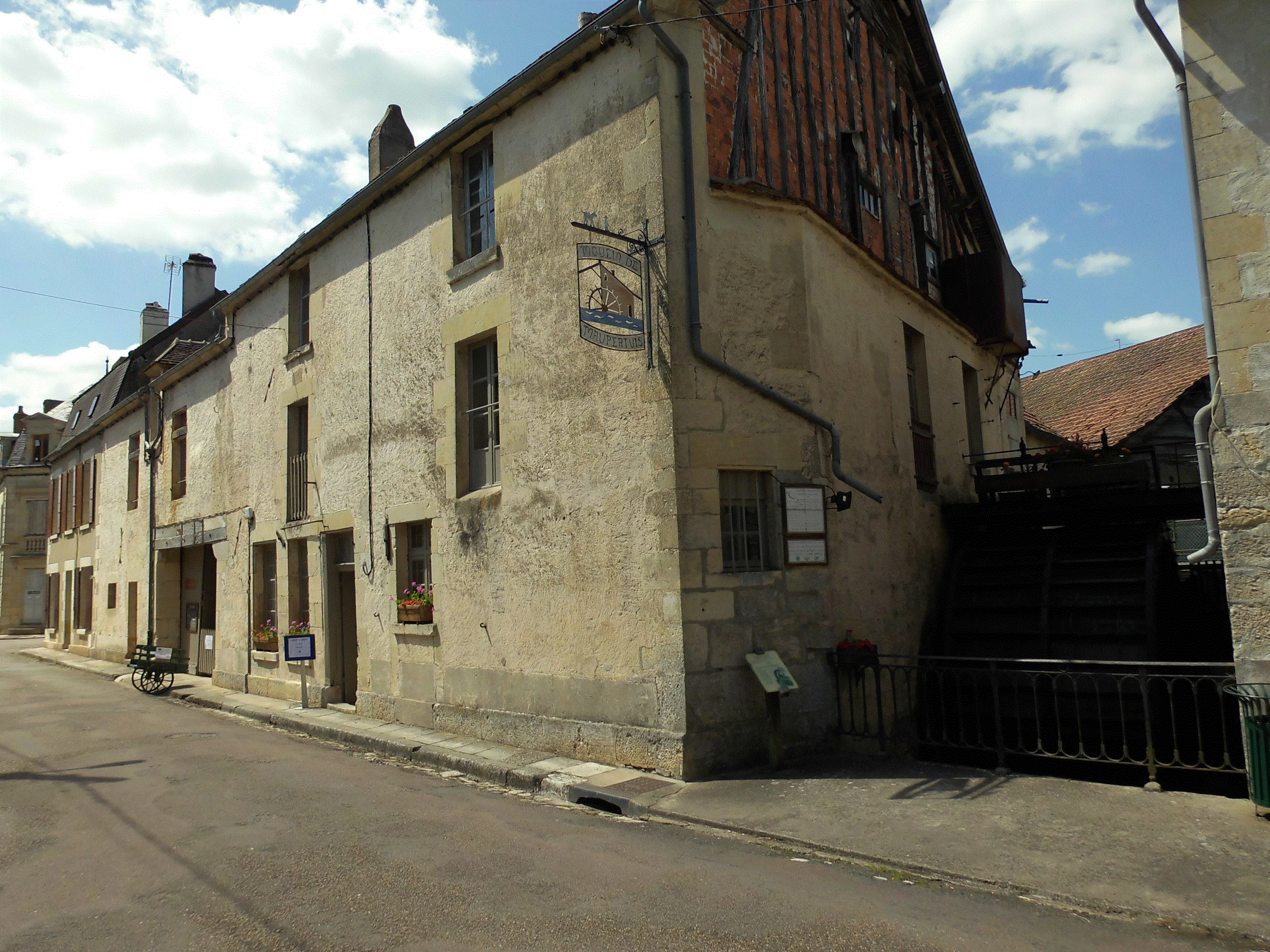 Ecomusée de la Meunerie, Moulin de Maupertuis