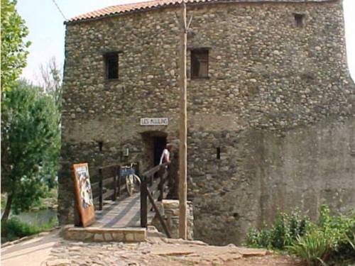 les Moulins de Roquebrun