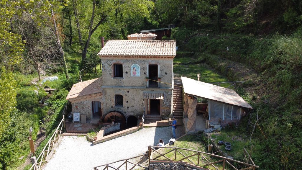 simone-russo-esternon-51b1ea5b